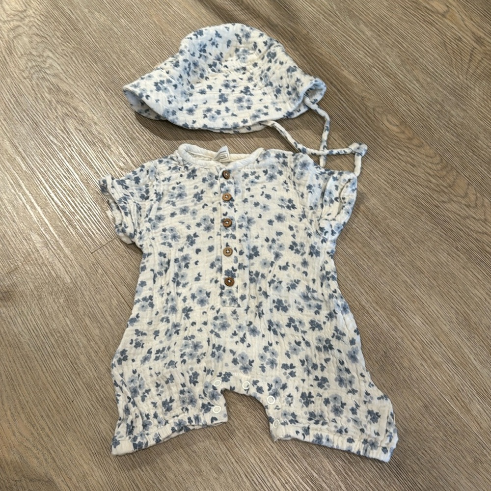 MakeMake organic cotton romper and matching hat
